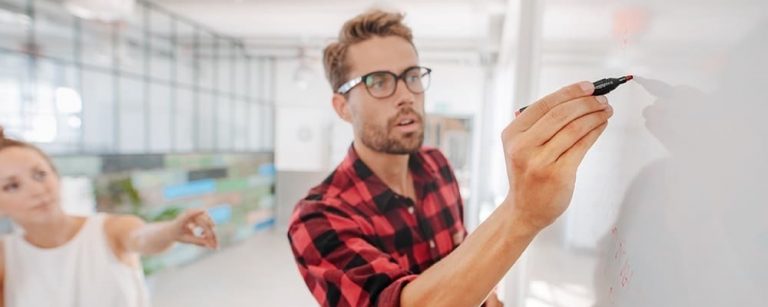 Entiende qué son y cómo crear Personas para ampliar el público de tus campañas digitales E-goi